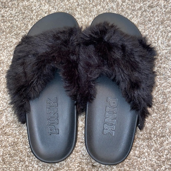 Victoria’s Secret Pink Slides - Picture 1 of 2